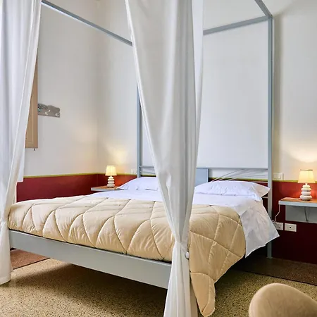 Palazzo Mercanzia 3*