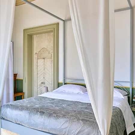 Palazzo Mercanzia 3* Lecce