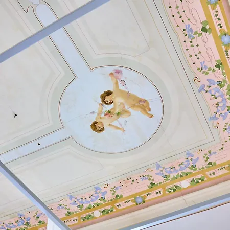 Palazzo Mercanzia 3* Lecce
