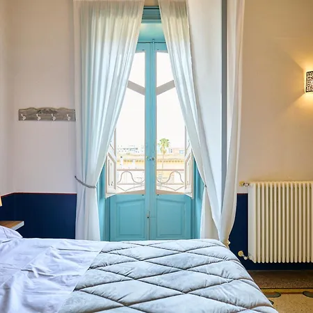 Palazzo Mercanzia 3*